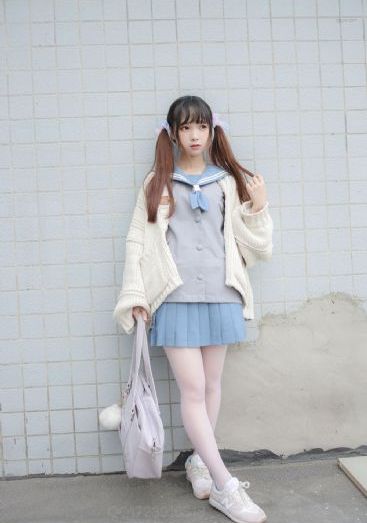老师让我脱她乳罩摸她乳_HD电视剧在线观看