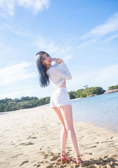 妺妺和我裸睡让我弄醒了_蓝光超清免费观看
