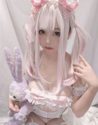 乌鸦嘴妙女郎的剧情介绍_免费观看高清版
