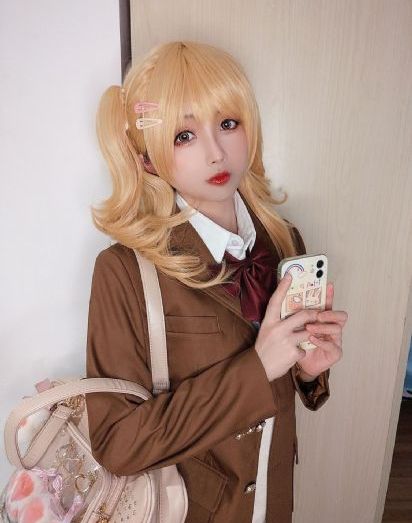 日本三级吃奶头添泬_高清完整视频